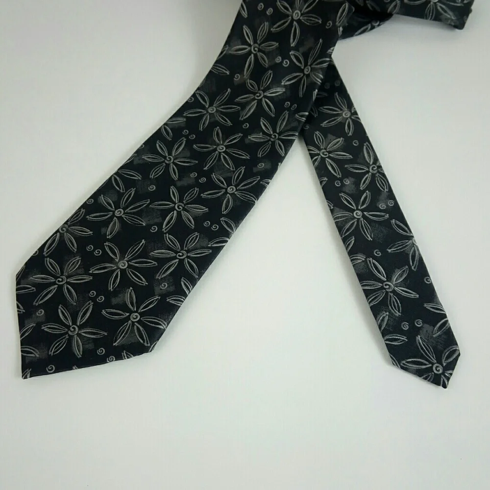 David Moss Black Gray Floral Silk Tie